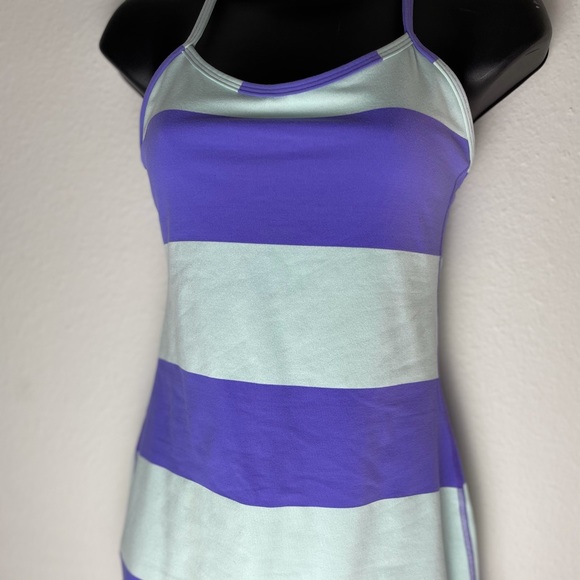 Lululemon Y tank - Picture 3 of 5